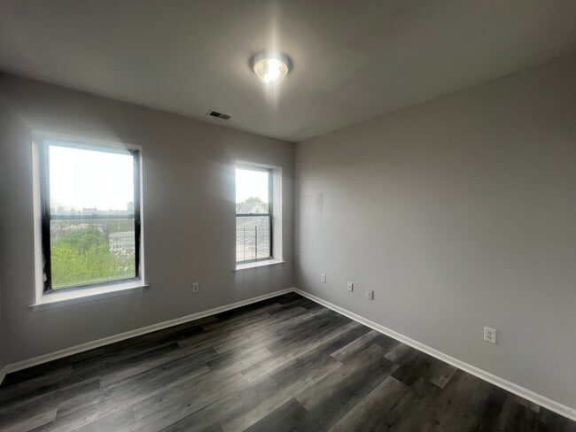 Foto del edificio - 281 Mt Prospect Ave