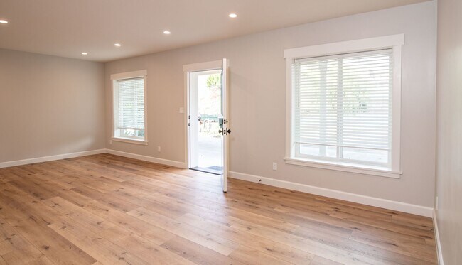 Building Photo - Fantastic Home in Shadow Hills!