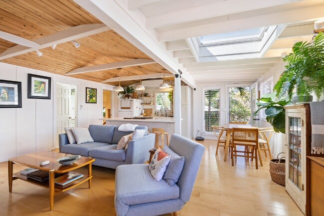 Foto del edificio - 827A Oneawa St