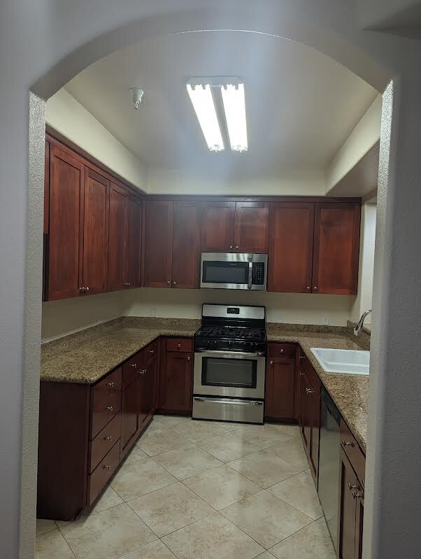 10740 Moorpark St Unit 202, North Hollywood, CA 91602 Condo for Rent