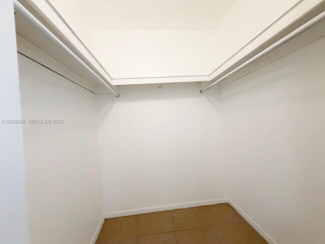 Foto del edificio - 20681 NE 4th Pl