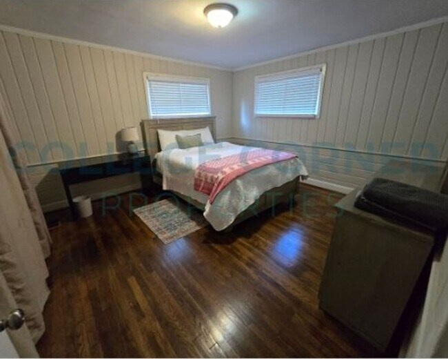 Foto del edificio - 139 Rosedale Cir