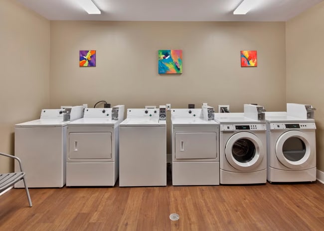 Foto del edificio - 231 E 33rd St