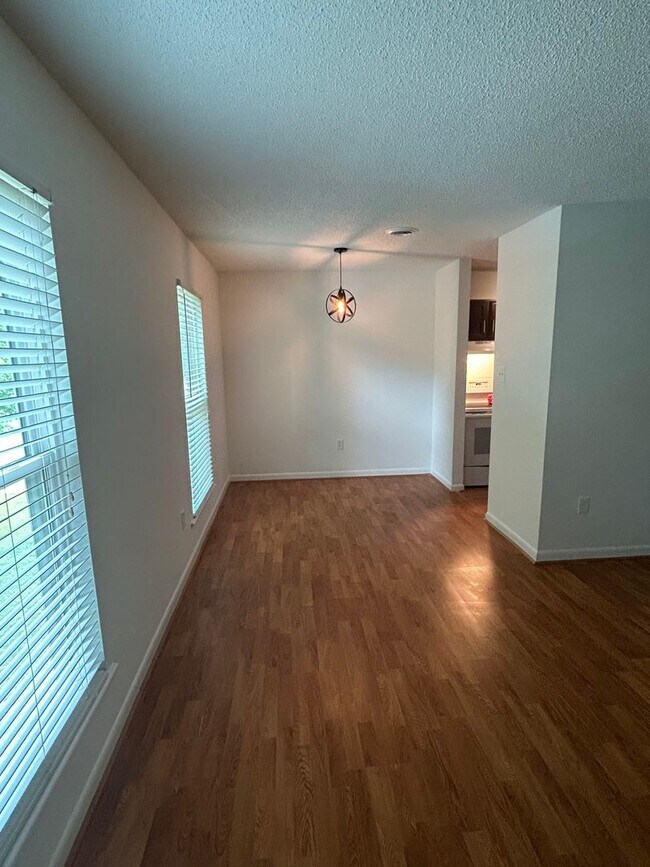 Building Photo - Black Mountain Rental-Genesis Circle