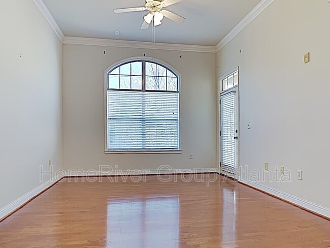 Building Photo - 4406 Stratford Commons