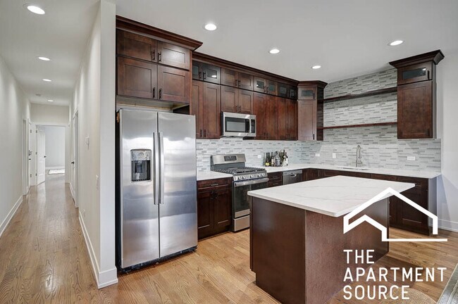 Building Photo - 3329 N Avers Ave