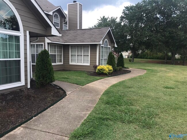 Foto del edificio - 108 Waters Edge Ln