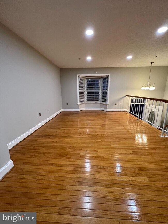 Building Photo - 15504 Empress Way