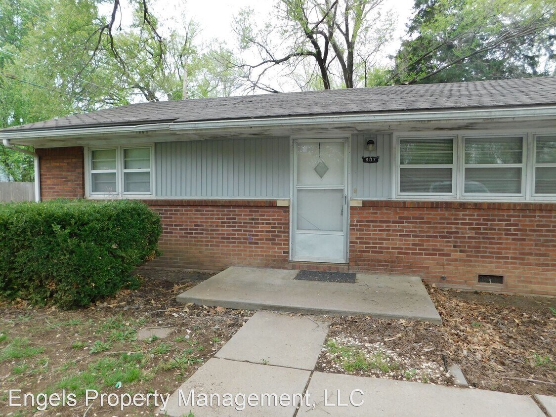 Primary Photo - 2 br, 1 bath House - 307 Warren