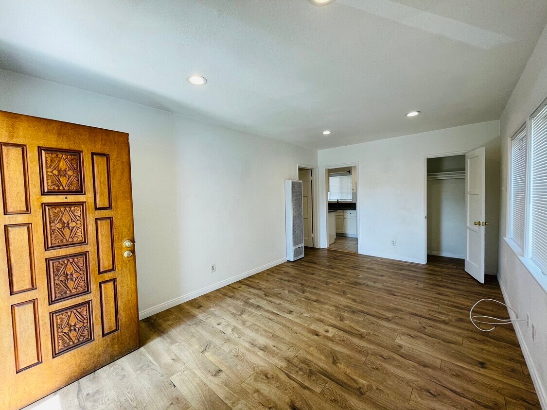 Primary Photo - 4217 Abner St