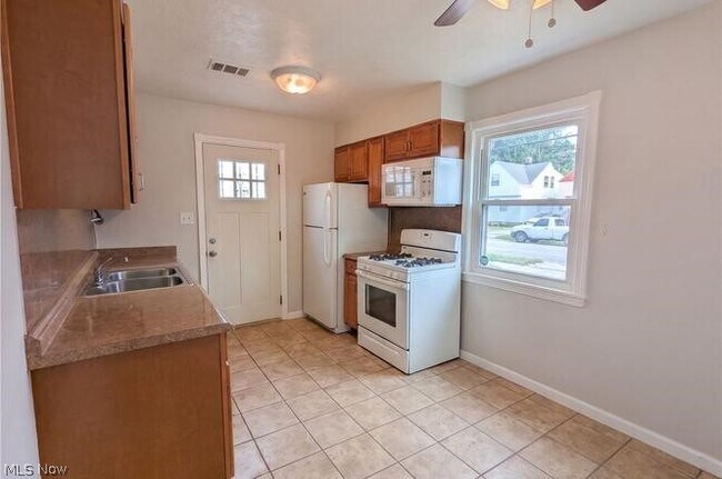 Building Photo - 12721 Emery Ave