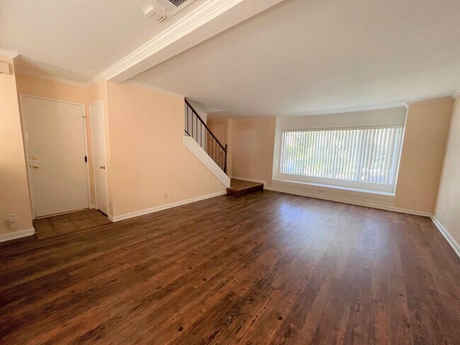 Foto del edificio - Refurbished Todd Ranch Townhome