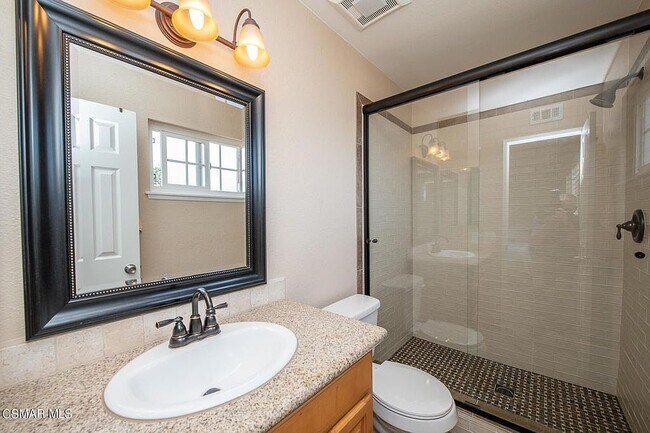 Foto del edificio - 14460 E Amherst St