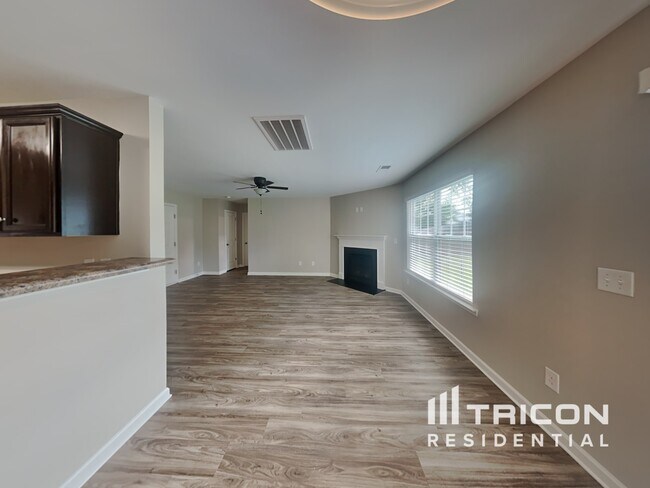Building Photo - 828 Chariot Way Hopkins SC