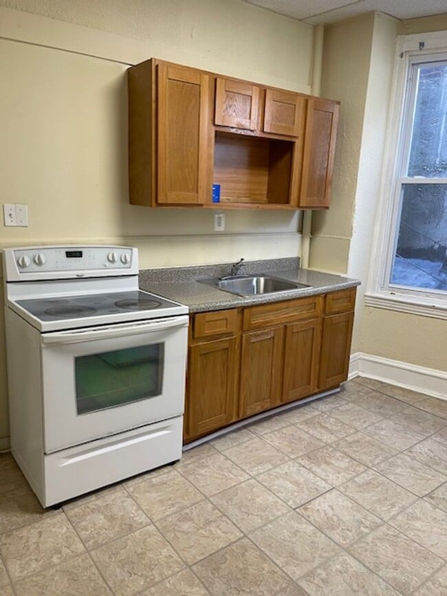 Building Photo - 4211 W Girard Ave