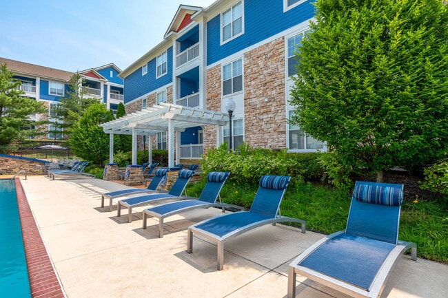 Building Photo - Somerset at Deerfield
