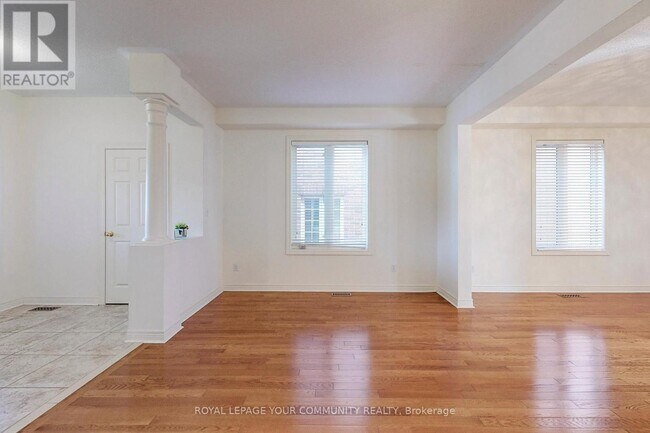 Building Photo - 131 Aikenhead Ave