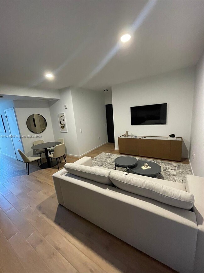 Foto del edificio - 398 NE 5th St