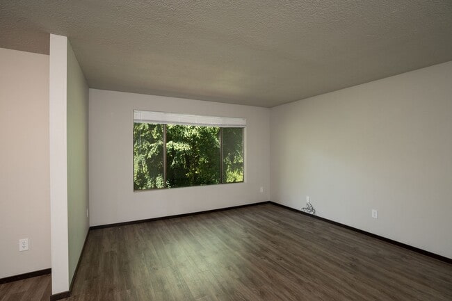 Foto del edificio - SunsetWest - 2-bedroom 1-bathroom,  Burlington