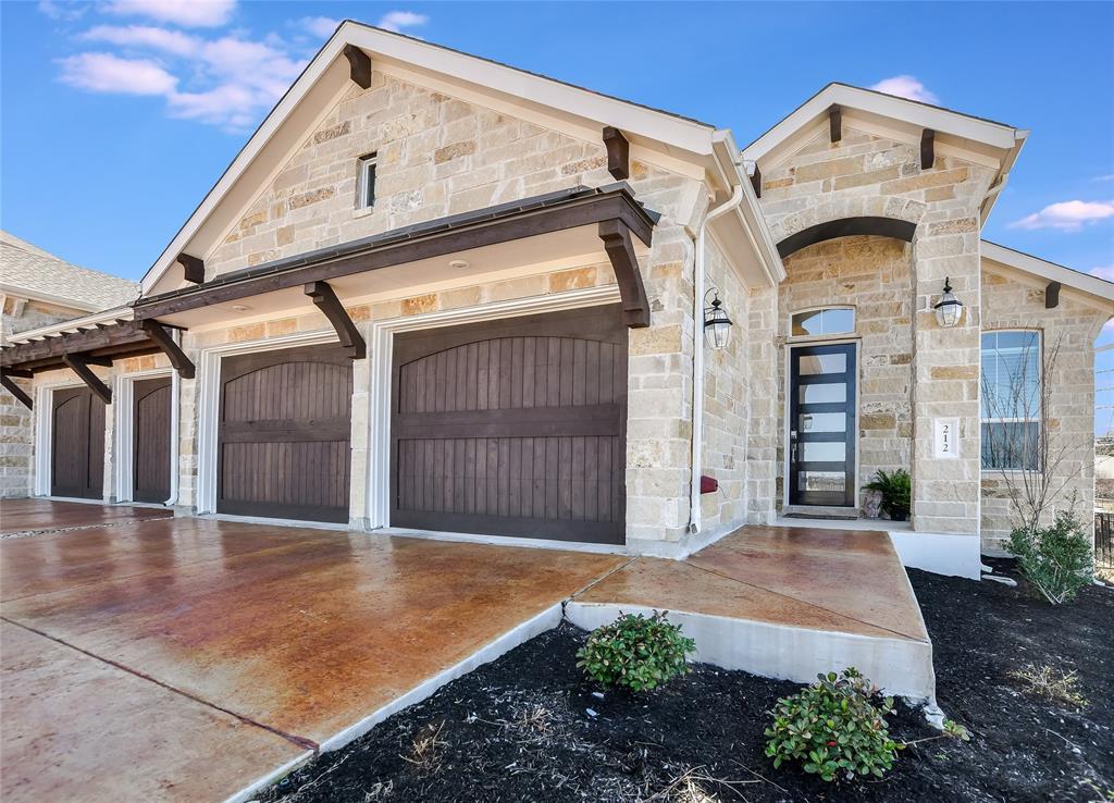 Foto principal - 212 Olivia Dr
