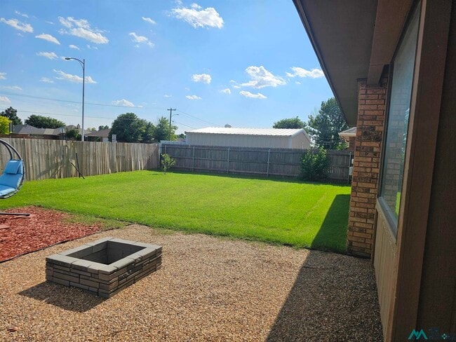 Building Photo - 3705 Ben Crenshaw Cir