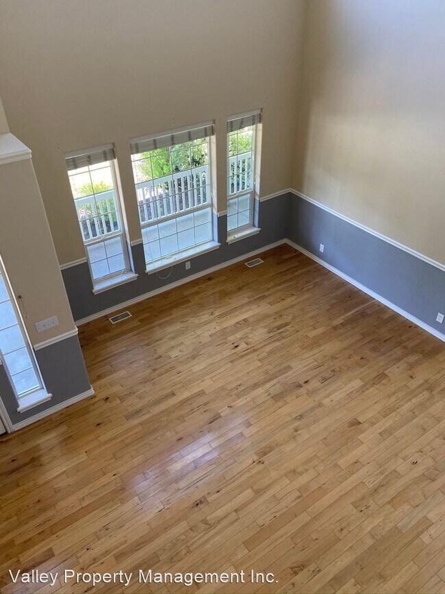 Building Photo - 4 br, 3 bath House - 553 Brookwood Dr.