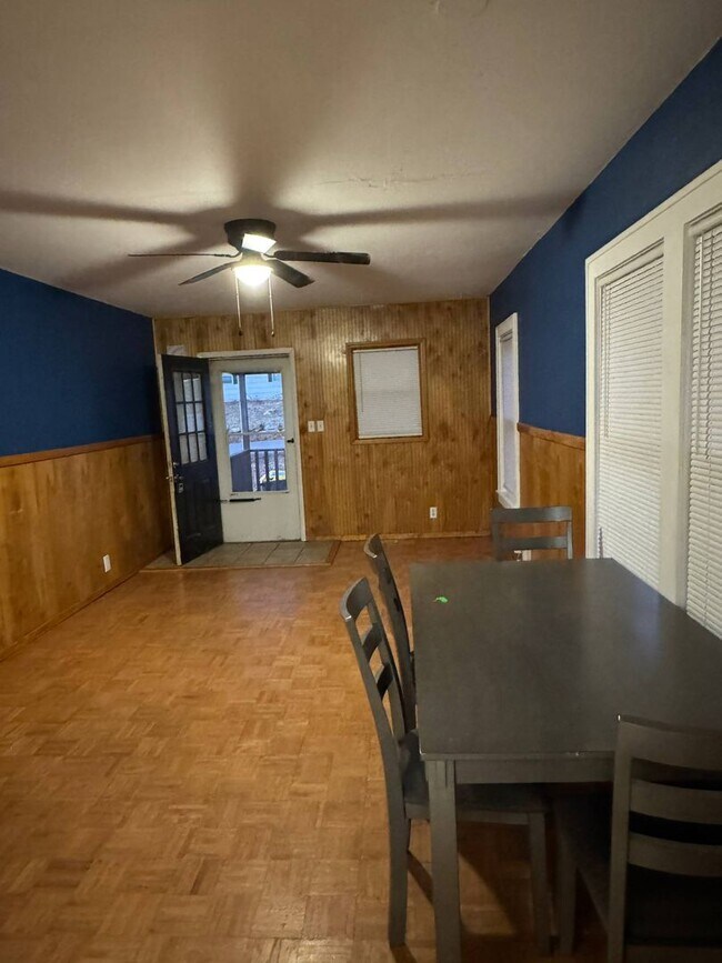 Foto del edificio - 4613 NE 46th St