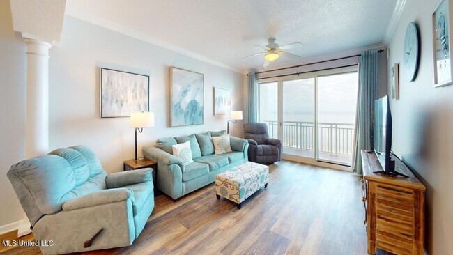 Foto del edificio - 2228 Beach Dr