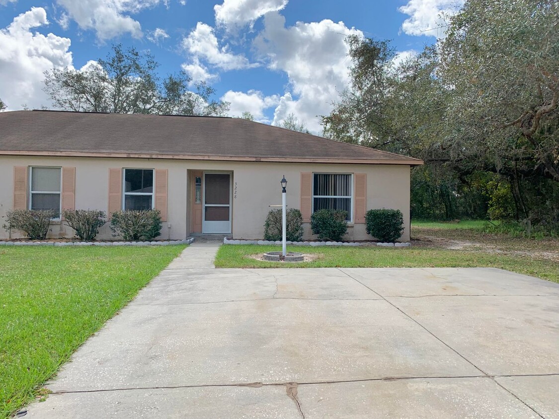 Primary Photo - Lake Wales Duplex