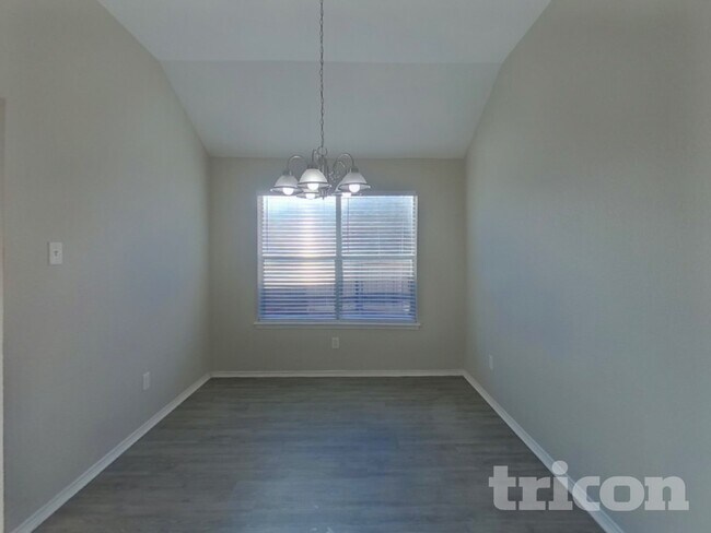 Foto del edificio - 932 Crowder Dr