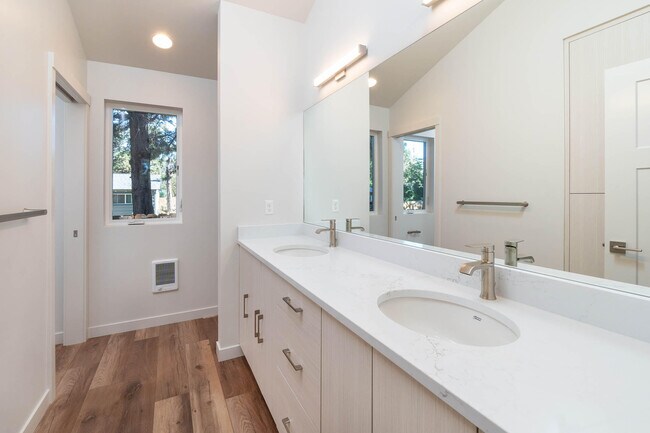 Foto del edificio - 1262 NE Burnside Ave