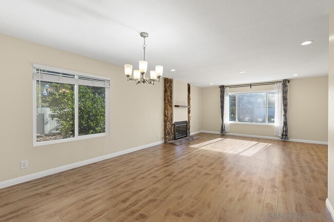 Building Photo - 802 Appleridge Dr