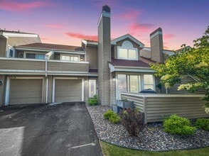 Building Photo - 2040 Shenandoah Ct