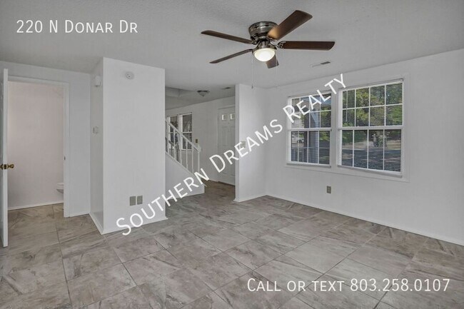 Foto del edificio - 220 N Donar Dr