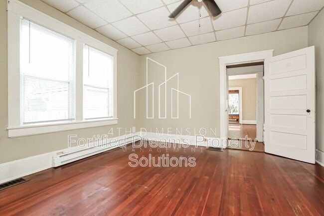 Building Photo - 436 E Sprague St