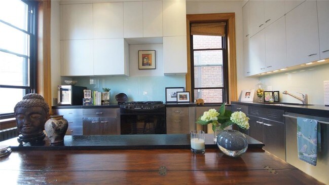 Foto del edificio - 223 W 21st St