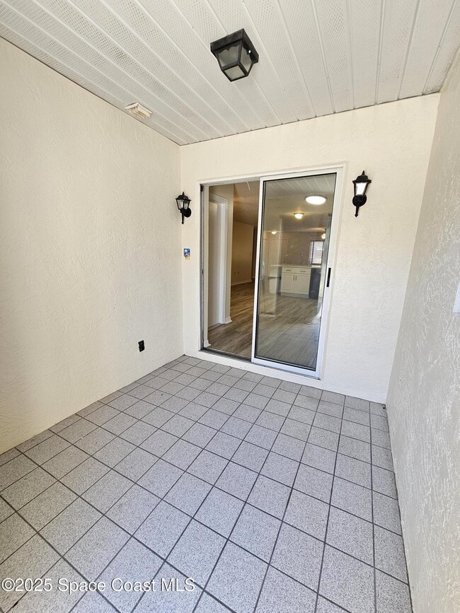 Building Photo - 206 Cherie Down Ln