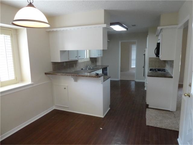 Building Photo - 23946 English Oak Dr