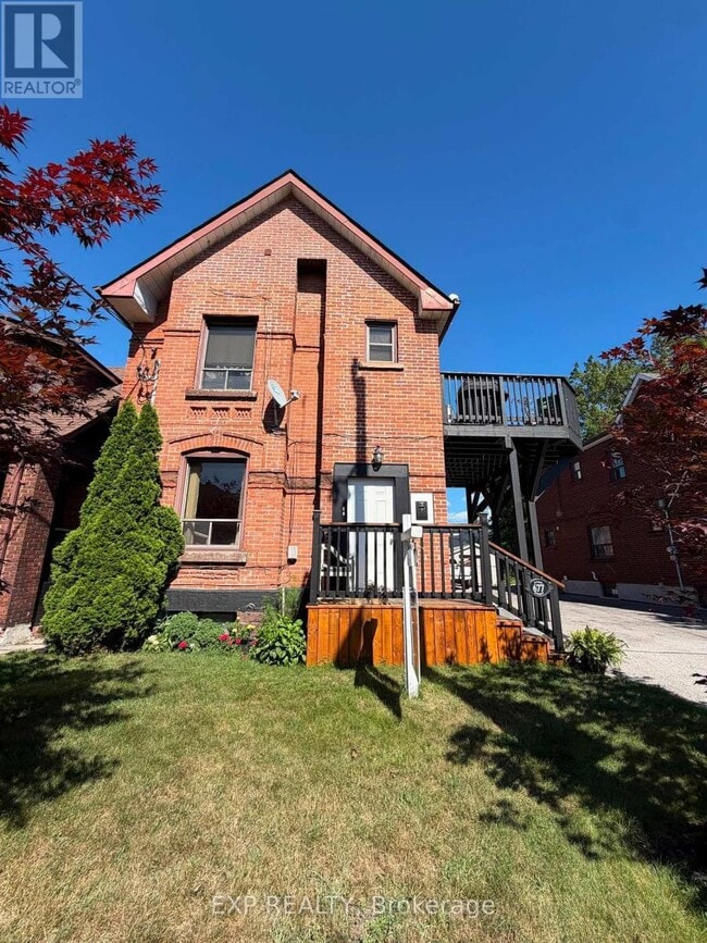 Building Photo - 677 Durie St