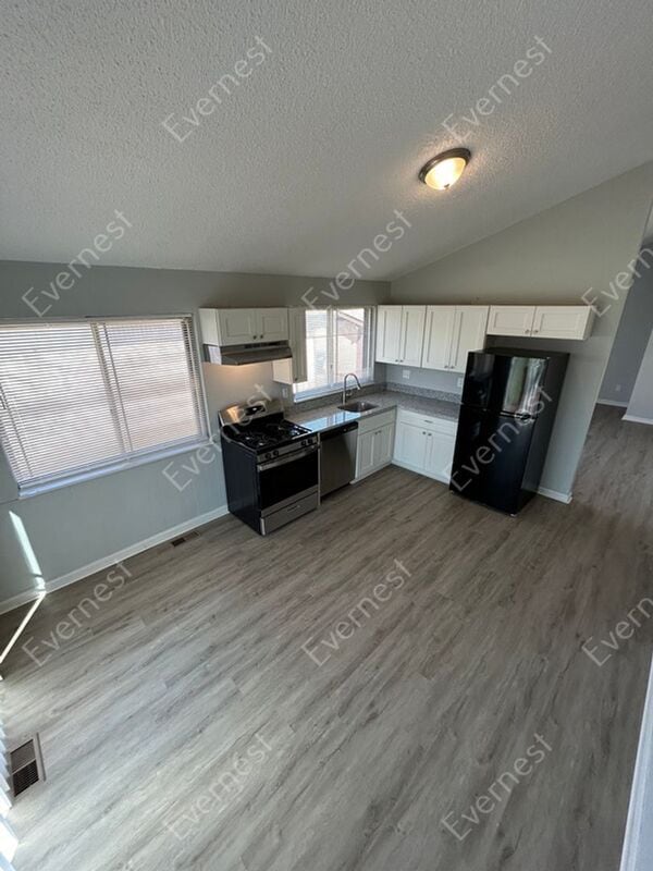 Building Photo - 2684 Blue Heron Dr