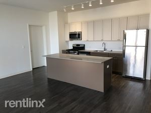 Building Photo - 2 br, 2 bath  - 833 N Milwaukee Ave