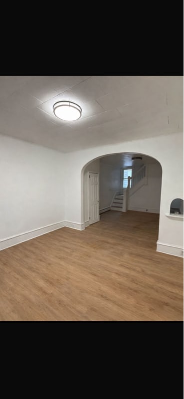 Building Photo - 126 Birch St