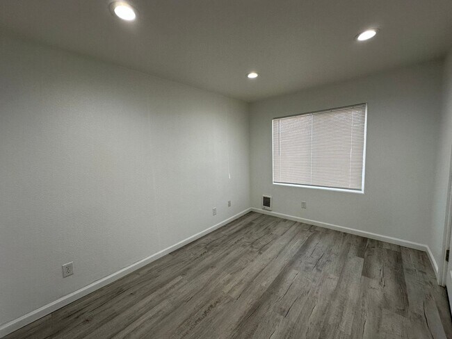 Foto del edificio - 230 SE 6th Ave