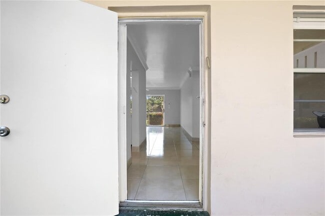 Foto del edificio - 4100 N 58th Ave