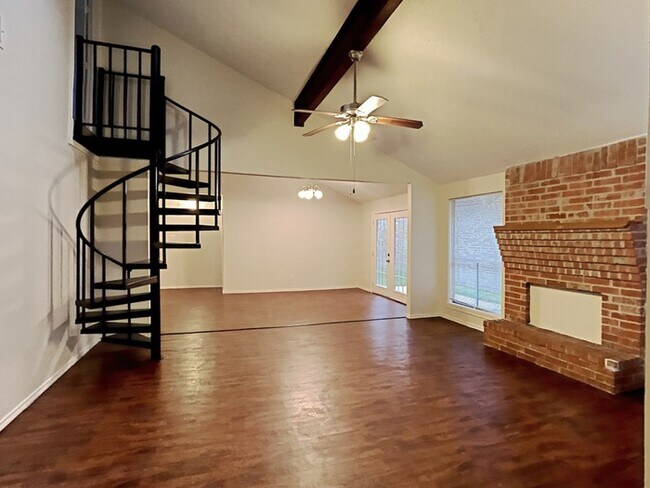Foto del edificio - 942 Somercotes Ln