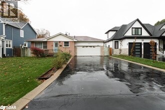 Building Photo - 34 Glenmanor Dr