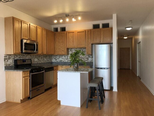 Foto del edificio - 2935 N Clybourn Ave