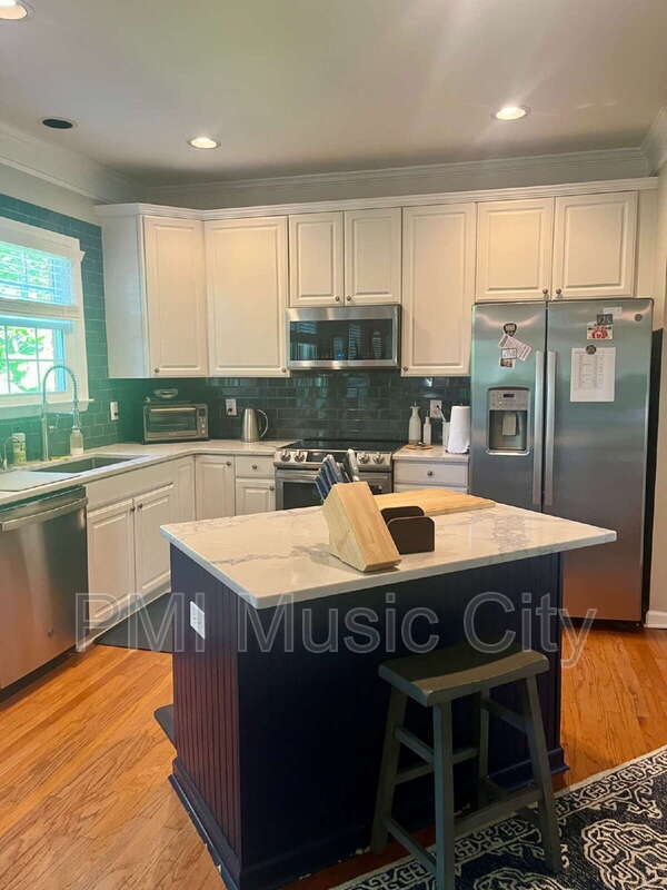 Foto del edificio - 333 Springhouse Cir