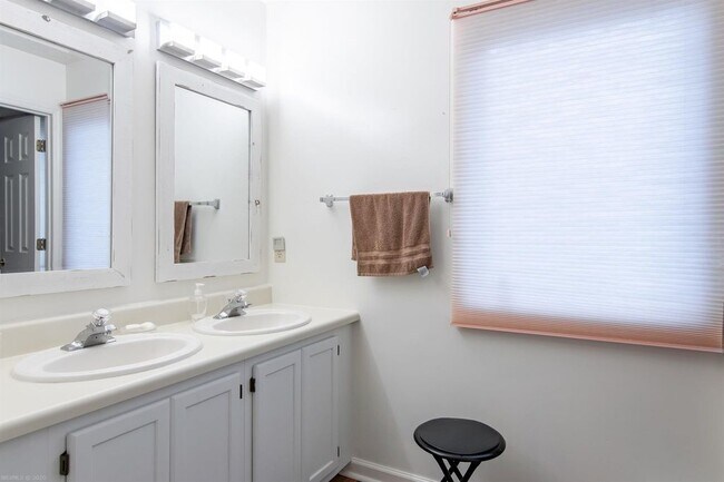 Foto del edificio - 101 Silverleaf Ln