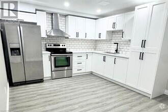 Building Photo - 29 Oak Ave